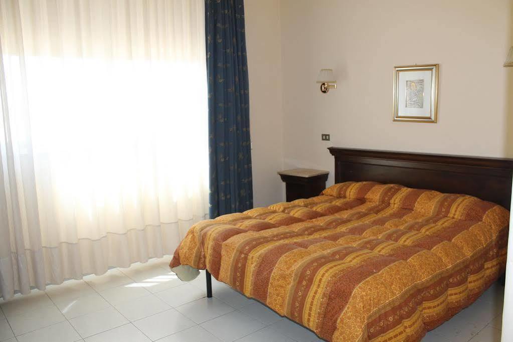 Hotel Cappello Lecce Zewnętrze zdjęcie